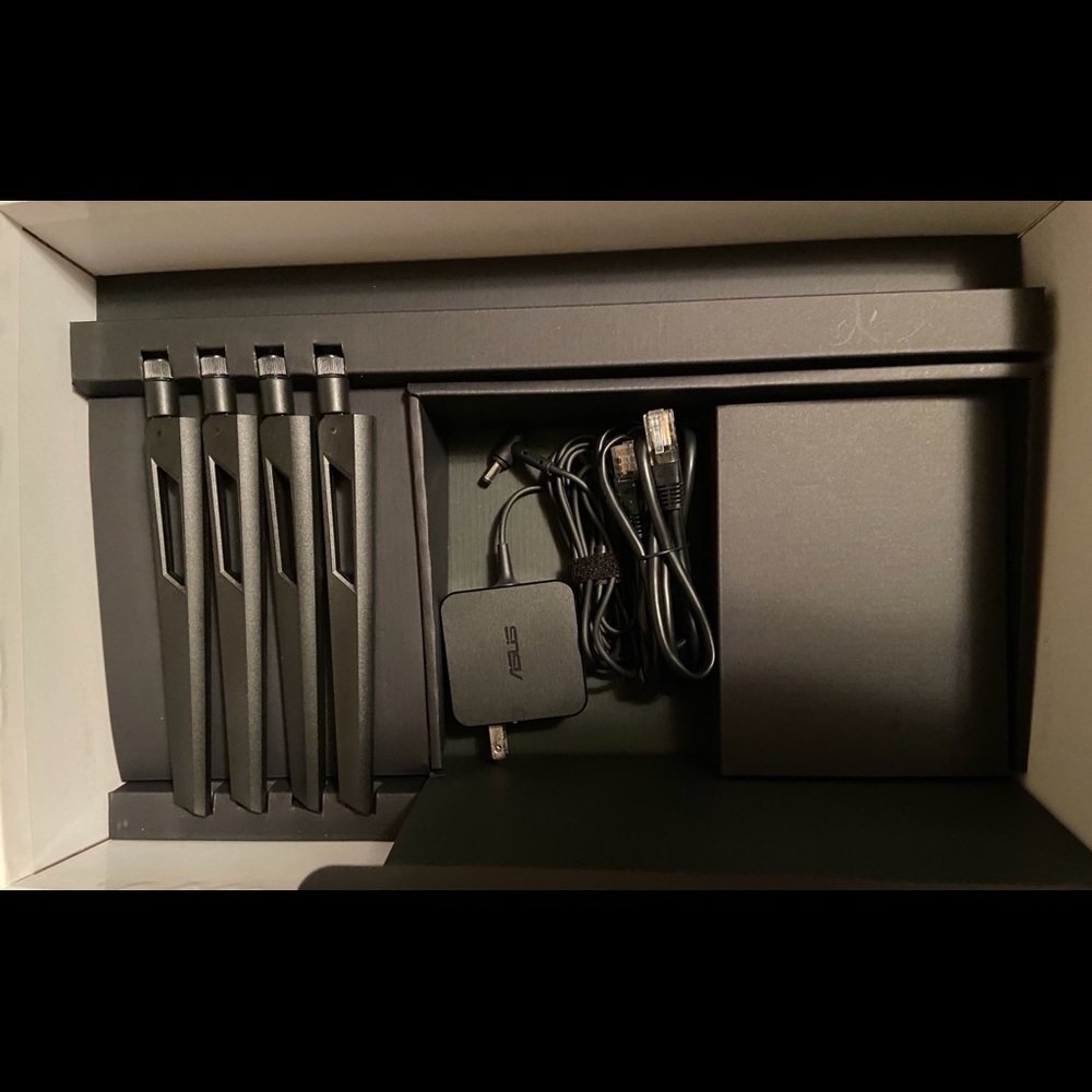 ASUS RT-AC3100 WiFi Router - Picture 10 of 11